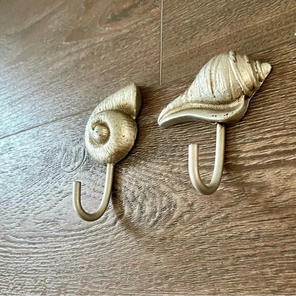 Nautical Shell Wall Hooks - metal